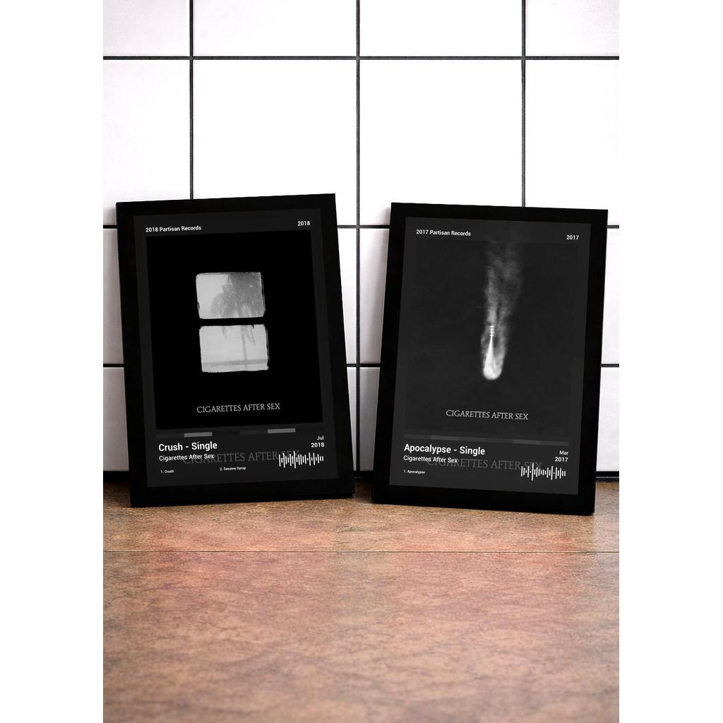 2 Quadros Cigarettes A+Apocal C/ Vidro, Moldura Preta