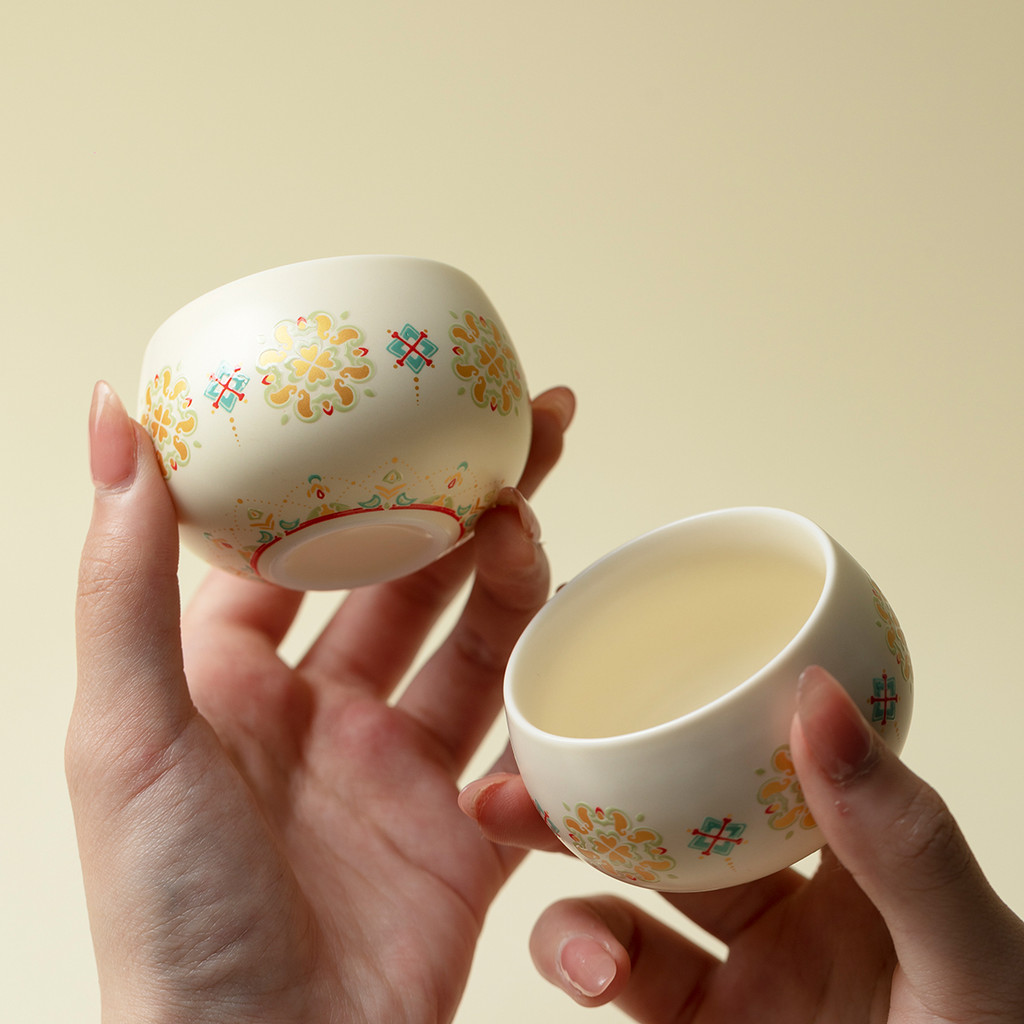 Nova xícara de chá Zen com padrão em relevo de estilo chinês para uso doméstico, xícara de mestre, conjunto de chá kung