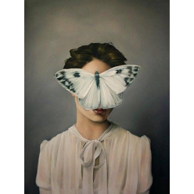 Quadro Decorativo Metamorfose do Silêncio - Arte Surrealista em Tela Canvas, Elegância e Inspiração, Pronto para Pend