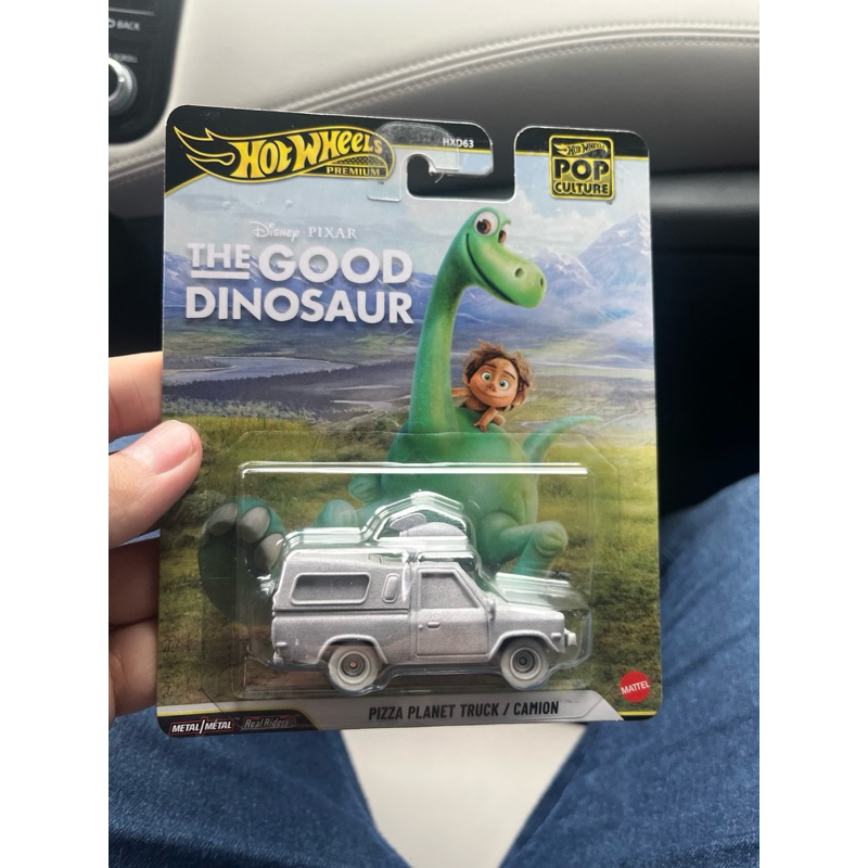 Hot Wheels Premium Pizza Planet Truck – The Good Dinosaur – Disney Pixar