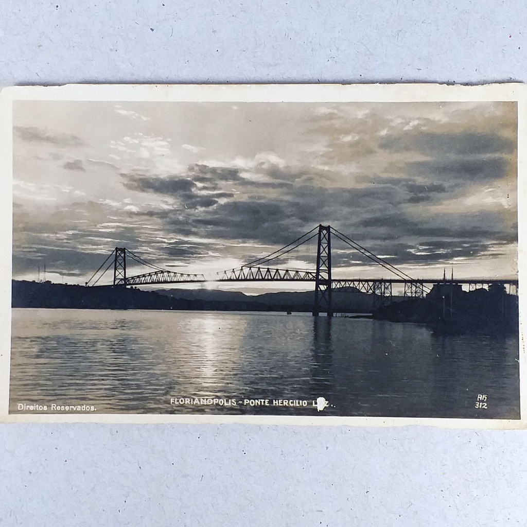 Antigo cartão postal da ponte Hercílio Luz - Florianópolis