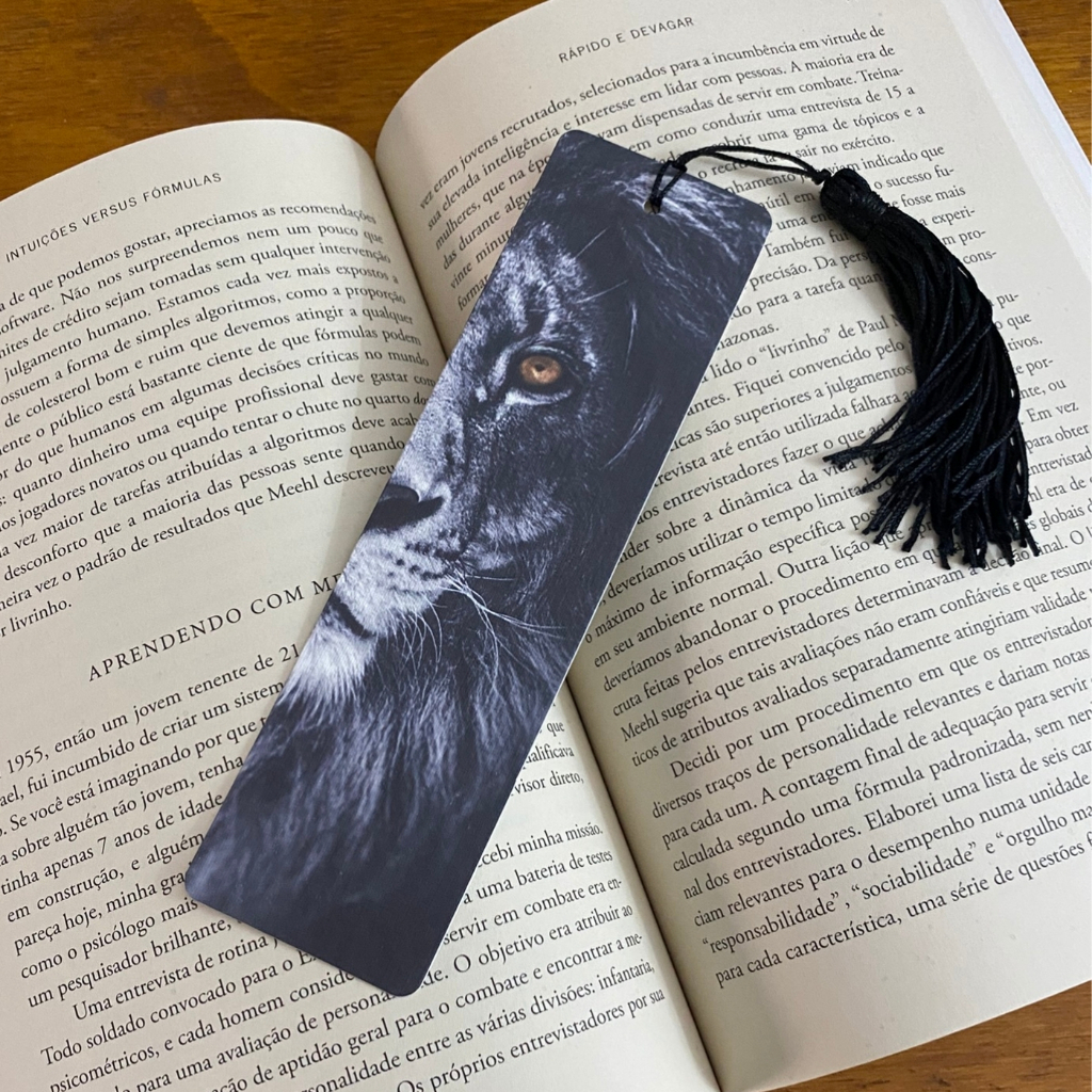 Marcador de Páginas especial com tassel - Leão - Textura linho - Ler & Ser - Seja Mais