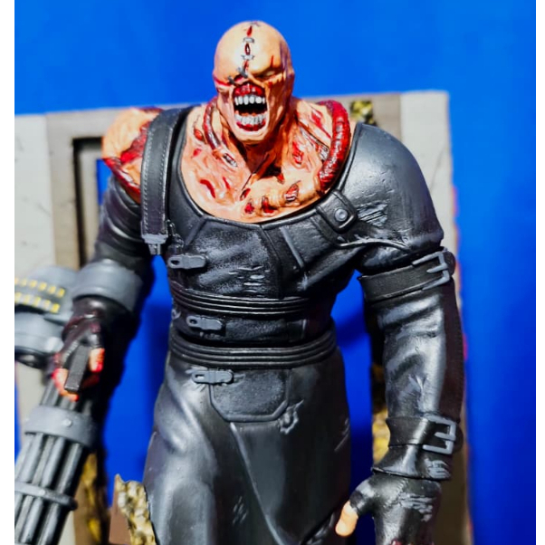 Action Figure Nemesis Resina  - Resident Evil