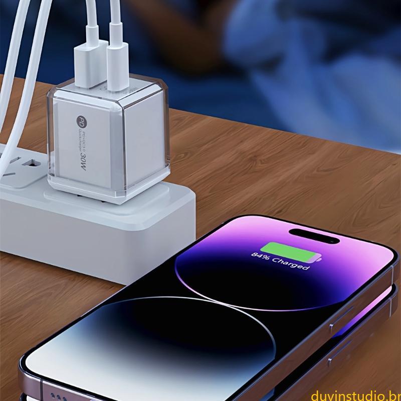 Adaptador Carregamento Rápido DUV PD30W USB C E Uma Plugue Do Reino Design Tra