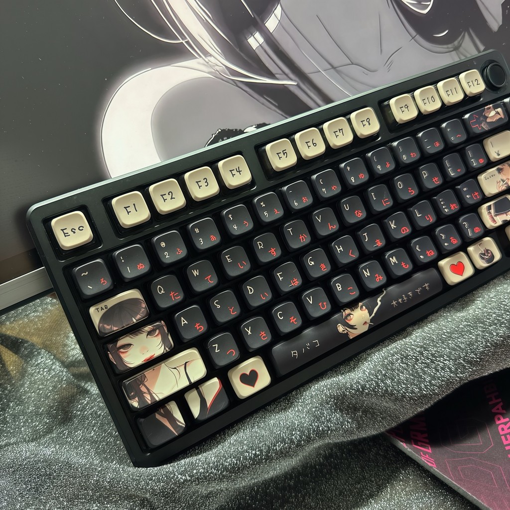 Dark Girl Theme MDA Height Keycap Teclado mecânico translúcido de quatro lados Adaptar-se à energia Nuclear 60/68/75ATK