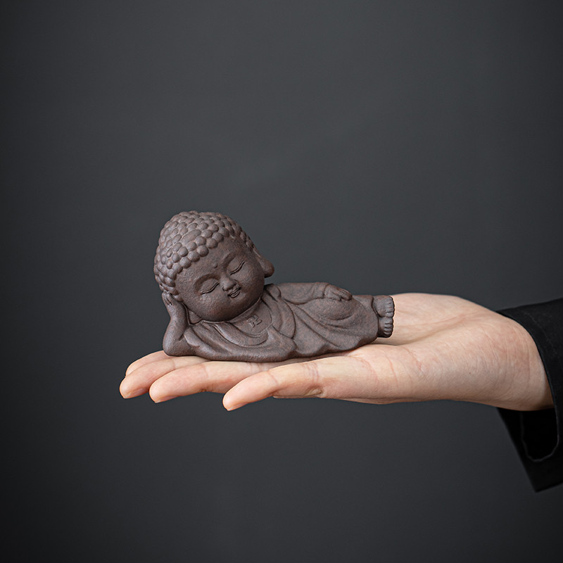 Yuxuan Zen reclinável buda Tathagata chá Pet areia roxa Boutique artesanato buda pequeno monge pode levantar chá arte ch