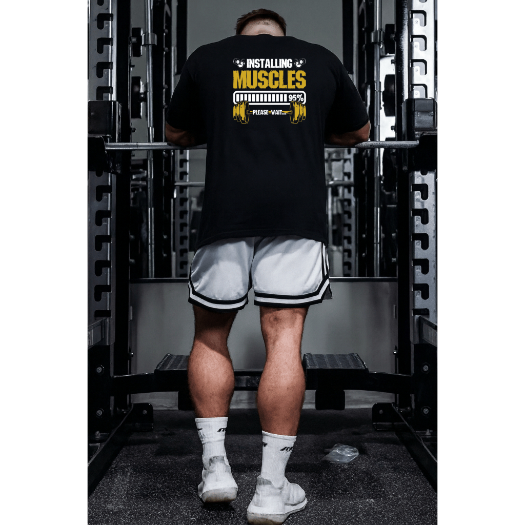 Camiseta Tradicional Masculina Manga Curta - Installing Muscles Premium - Algodão 100%
