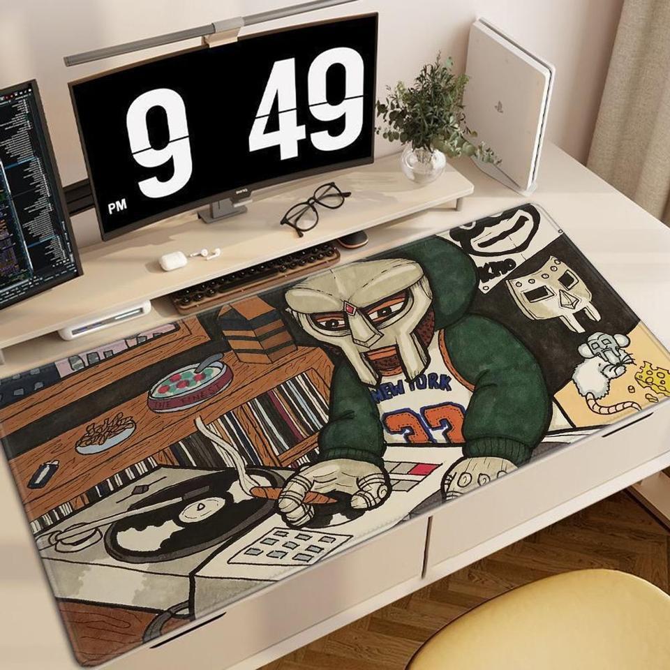 MF DOOM Rapper Mousepad Gaming Office Desk Pads Grandes Para Computador Antiderrapante Lockedge Mouse Pad