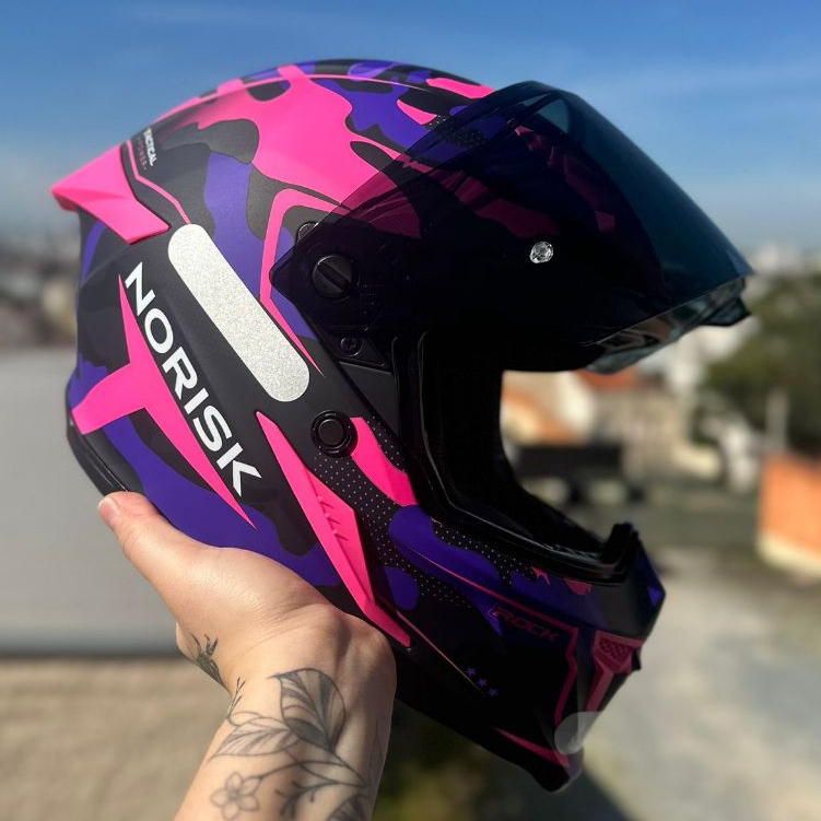 CAPACETE NORISK ROCK LANÇAMENTO TACTICAL ROXO/ROSA VISEIRA SOLAR INTERNA + AEROFOLIO INTEGRADO + VISEIRA FUME