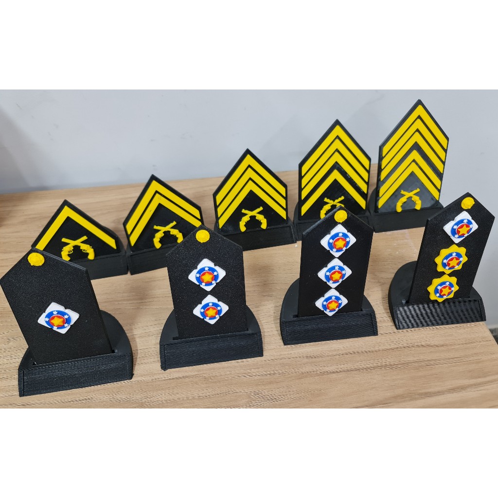 Divisa Militar Sd, Cb, 3° Sgt 2° Sgt 1° Sgt, Sub Ten, 2° Ten, 1° Ten, Cap, Maj, Ten Cel, Personalizado com o nome.