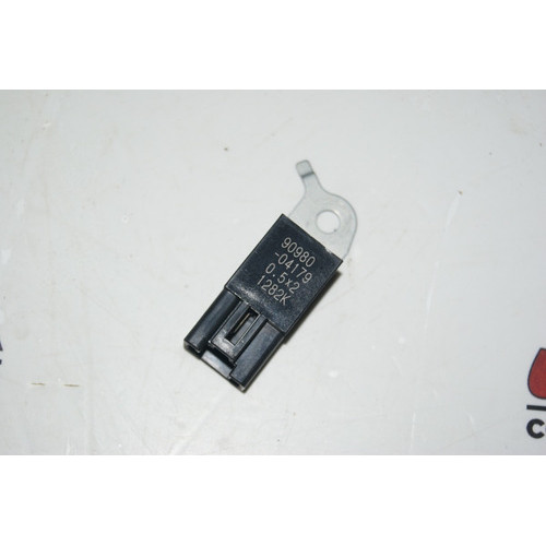 Relé Condensador Radio Toyota Corolla 2009 2013 90980-04179