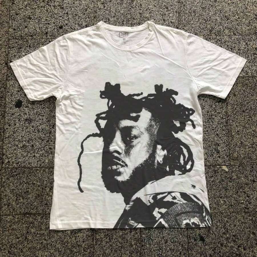 Camiseta Streetwear BK Abebe Bikila Aesthetic Unissex Graphic Tees 100% Algodão Rap