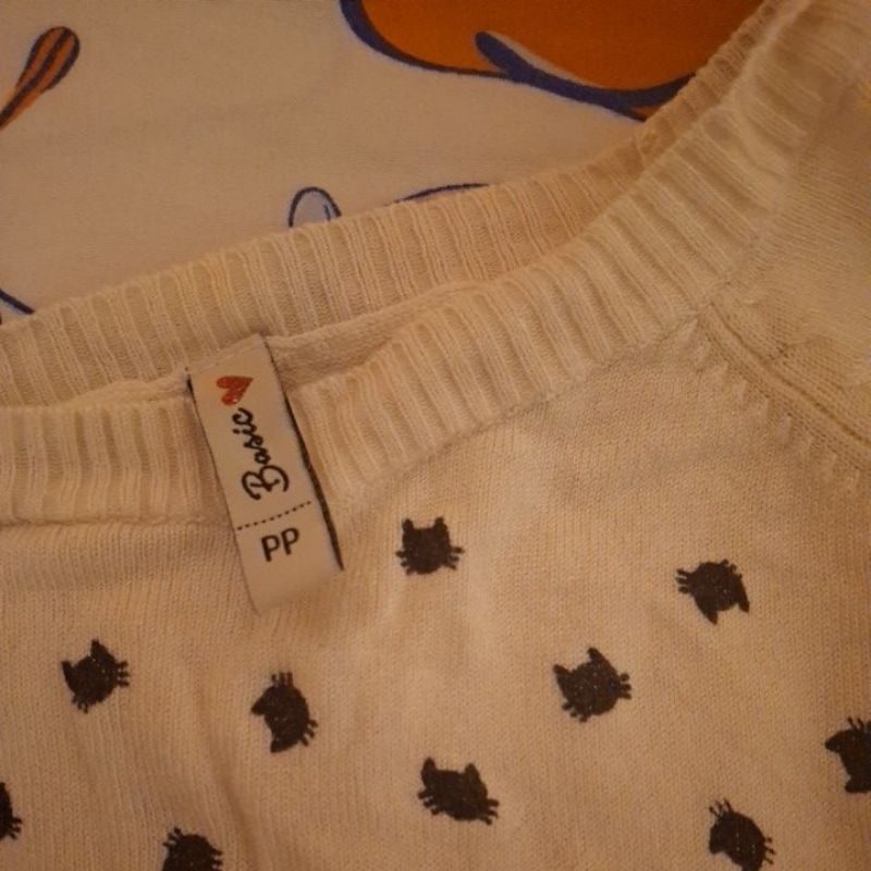 suéter marca Blue Steel branca estampa gatinho preto fofo kawaii manga comprida roupa kawaii feminina brechó infantil PP