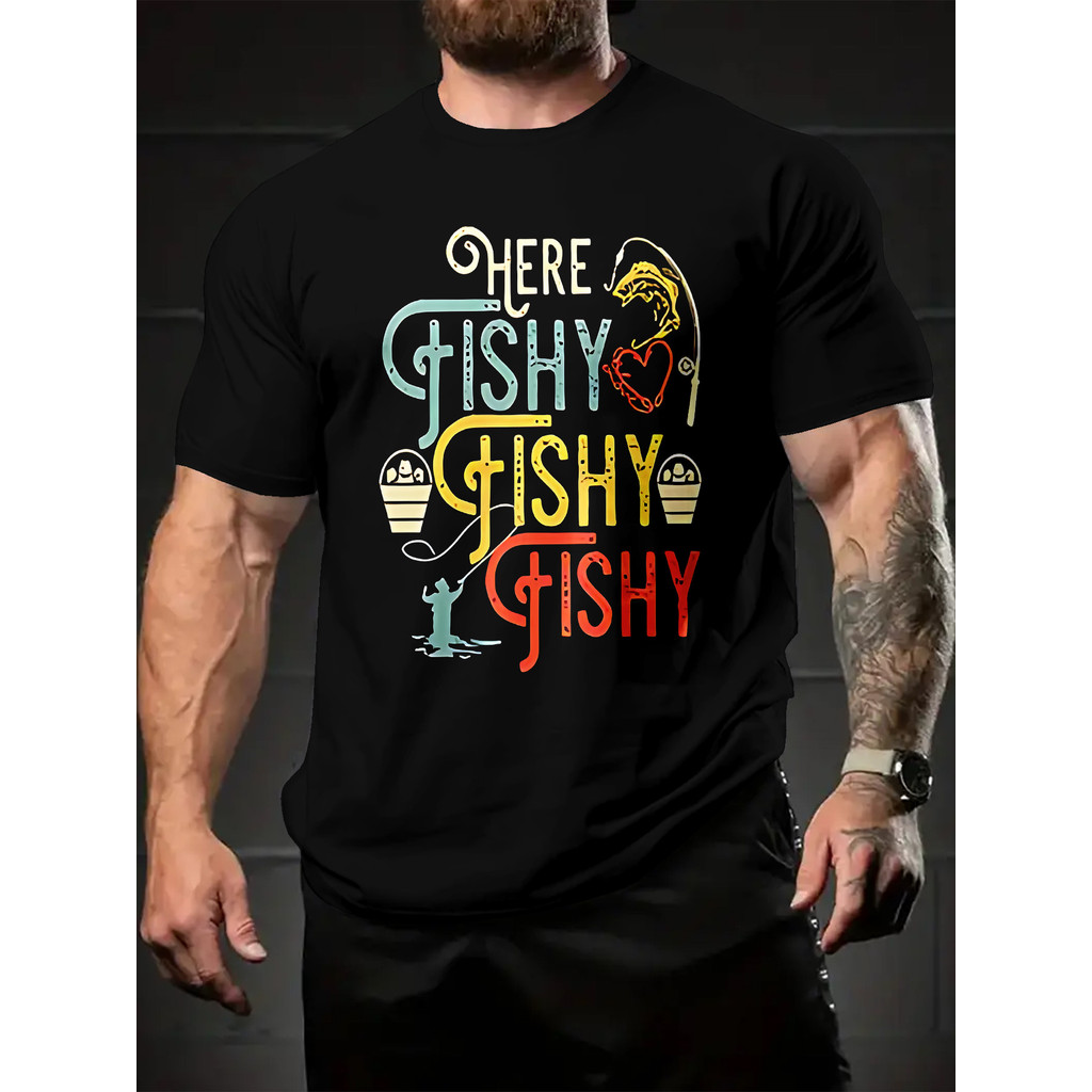 Camiseta Masculina Here Fishy Fishy Fishy Fishing Print Colorido Divertida Confortável Estilosa Verão