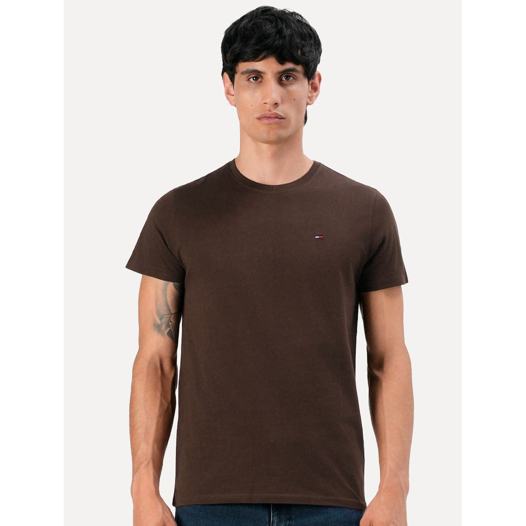 Camiseta Tommy Jeans Masculina Regular Jersey C-Neck Flag Marrom