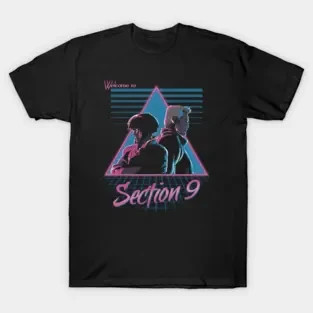 Camiseta Masculina Estampa Triângulo e Silhuetas de Personagens Moderna Atemporal Estilosa Tema Section 9 Casual
