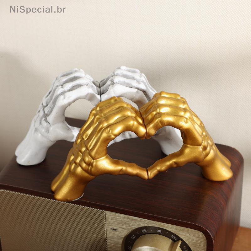 [Nis] Escultura De Gesto De Amor Em Resina Premium Nordic Light Luxury Art Craft Para Desktop , Escritório , Casa , Novo