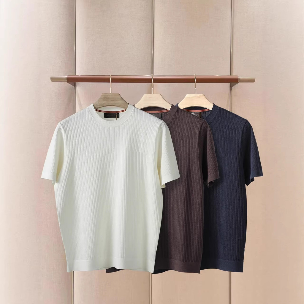 Men's new summer collection: stylish, comfortable, and breathable solid-color round-neck cotton short-sleeve shirts