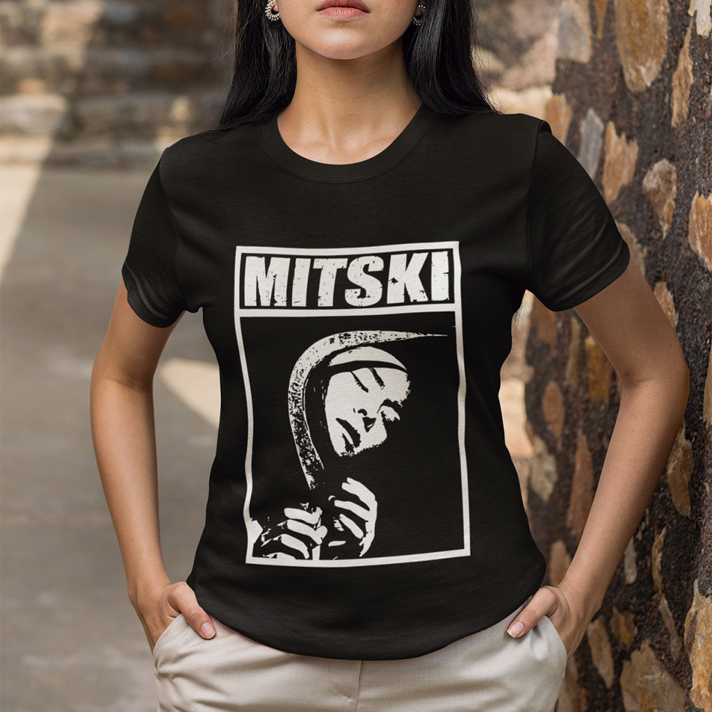 Camiseta Mitski The Land Is Inhospitable Indie Alternativo Merch Tshirt Banda Feminina 100% Algodão