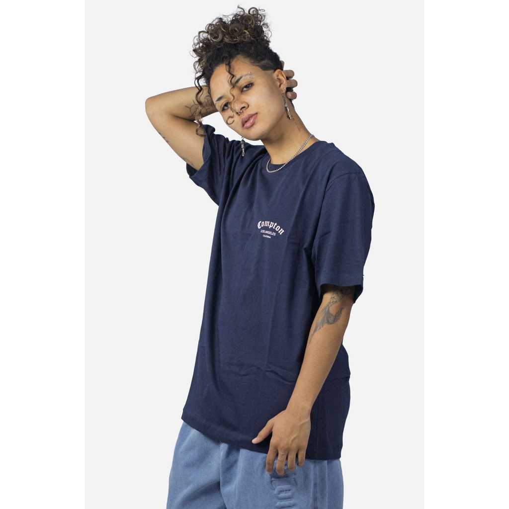 Camiseta Compton Oversized Los Angeles Flag Azul Marinho