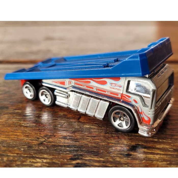 Hot Wheels - Reboque Back Slider Prata e Azul - New Models 2010 (Fora da Embalagem) - Mainline 1:64