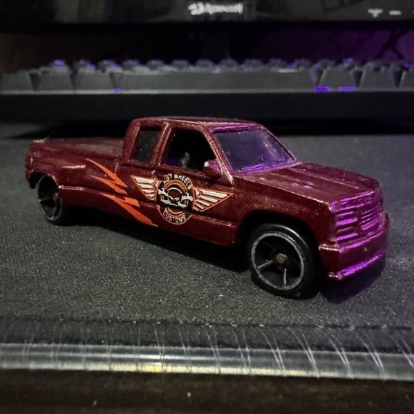 MINIATURA HOTWHEELS - CUSTOMIZED C3500 - LOOSE