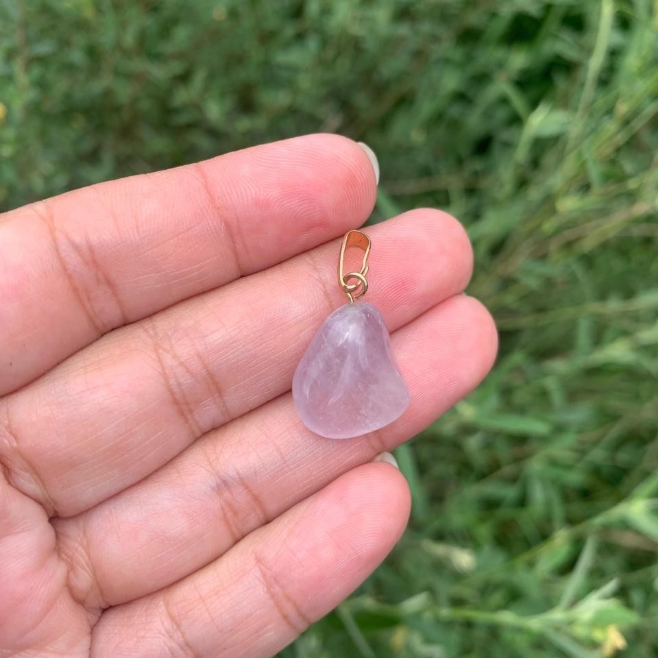 PINGENTE AMETISTA - TRANSMUTAÇÃO, SERENIDADE, PROTEÇÃO - PEDRA NATURAL - AMULETO