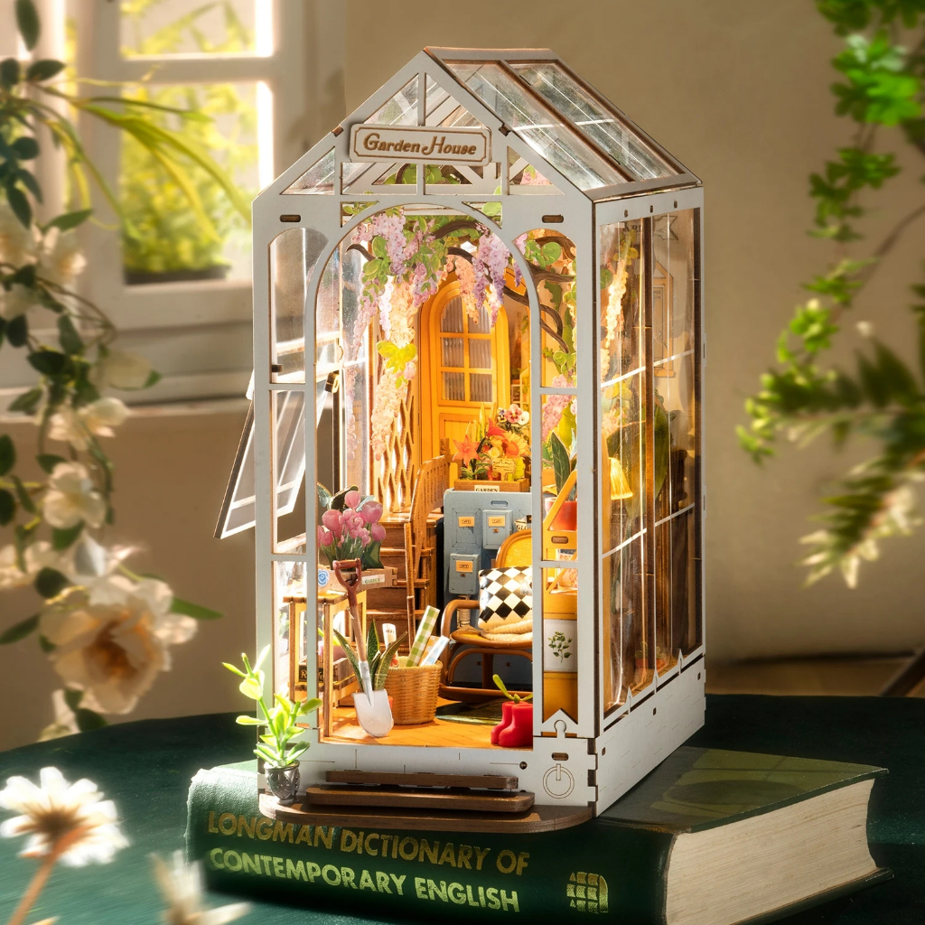 Rolife DIY Book Nook Kit 3D Wooden Puzzle Bookshelf Com LED Bookend Diorama Conjunto Miniatura Artesanato Hobbies Presentes Para Adultos Adolescentes