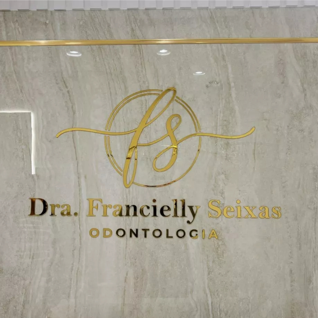 Logo em Acrílico Espelhado / Letreiro Personalizado / Logo De Parede / Layout Grátis / Studio / Lojas / Escritório