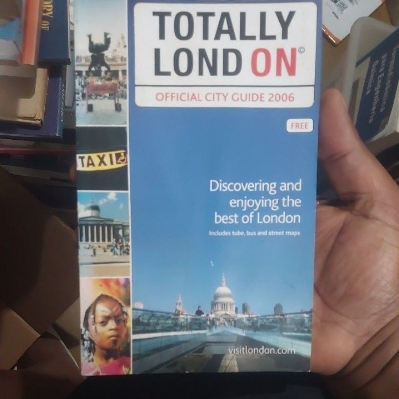 Livro - Totally Lond On (em Inglês) - Office City Guide 2006