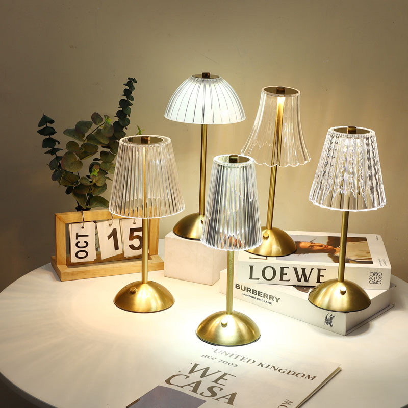 Candeeiro de mesa LED Simples Retro Café Atmosfera Candeeiro de mesa Touch USB Carregamento Bar Candeeiro de mesa