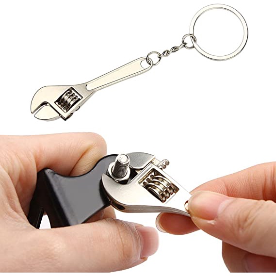 Criativo Prático Portátil Mini Chave Chaveiro Em Forma De Pingente/Multifuncional Ajustável Universal Liga Spanner/Útil De Metal Auto Como Ferramentas De Reparo Ou Homens Spe