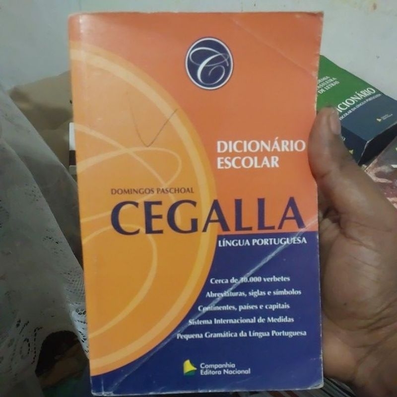 Dicionário Escolar Usado Da Língua Portuguesa- Cegalla