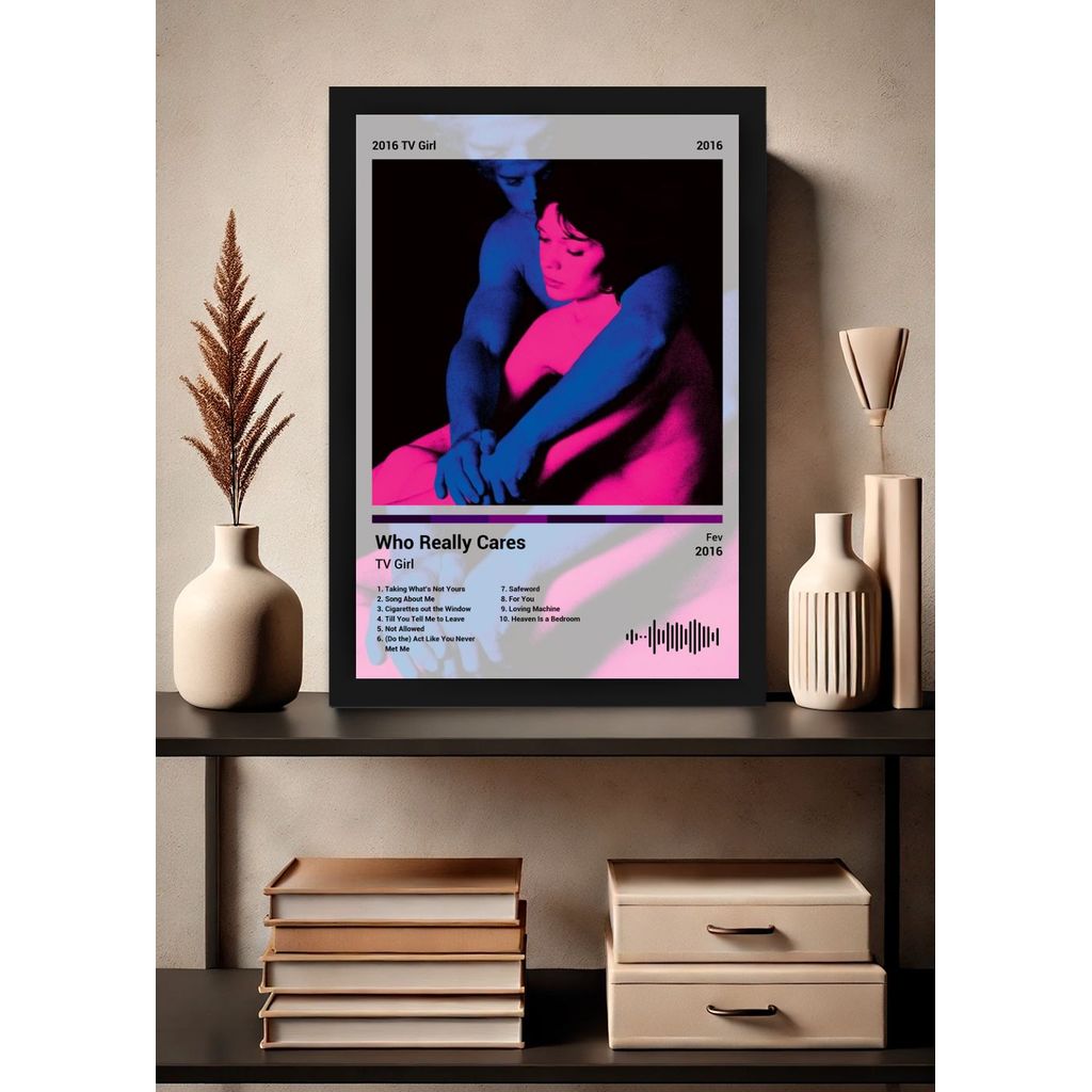 Quadro TV Girl Who Really Cares (Light) Com Vidro Preta