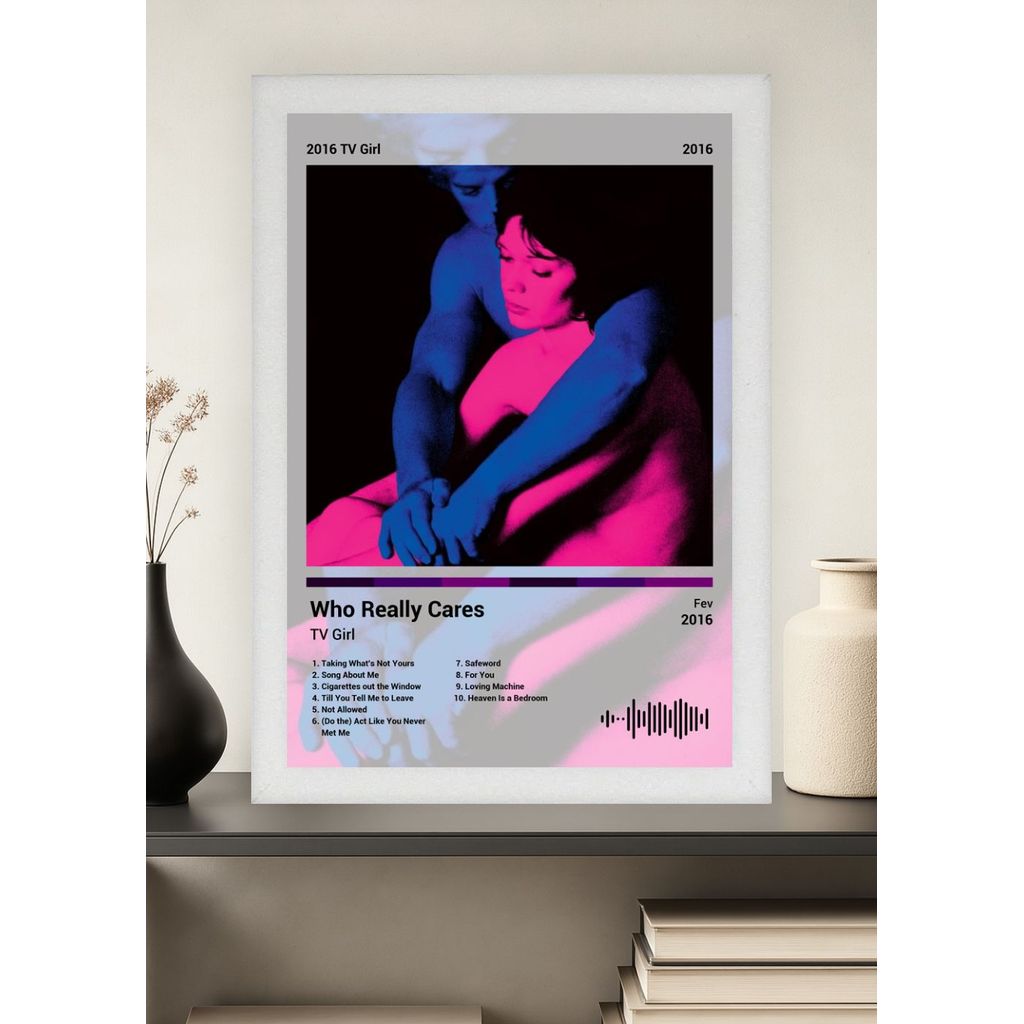 Quadro TV Girl Who Really Cares (Light) Com Vidro Branca