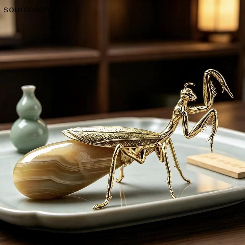 [sourcecome] Ornamento De Metal Para Animais De Estimação De Chá Mantis Dourado Chinês 1 Peça Decoração Colecionável Pra