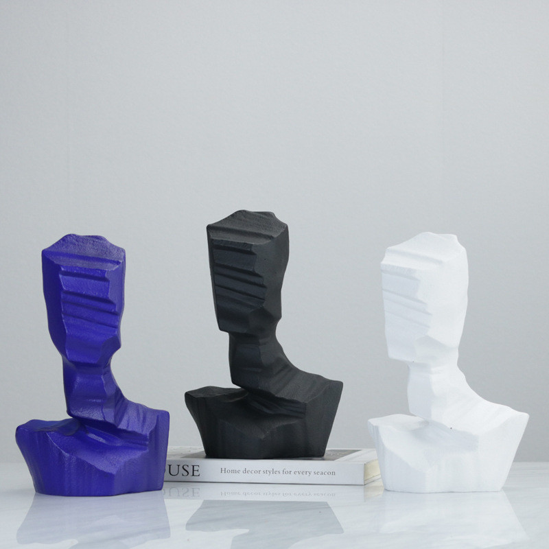 Modern minimalist resin abstract half-body figure ornament for study, living room, and showroom, Milanese fashion soft d