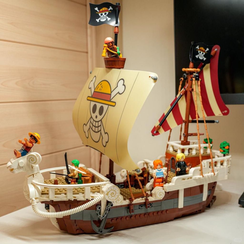 1376 pçs Monkey D. Luffy Advance Going Merry One Piece 75639 Bloco de Construção Conjunto de Brinquedos Presente Comlego