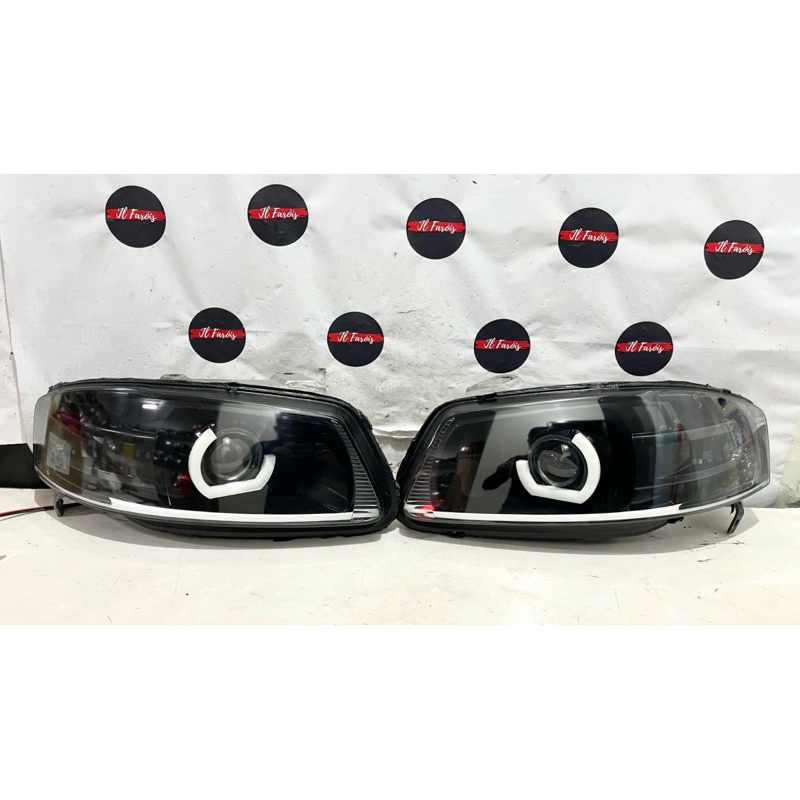 Par Farol VW Gol Saveiro Parati G4 2006 a 2014 LED DRL e Projetor Bi-Xenon