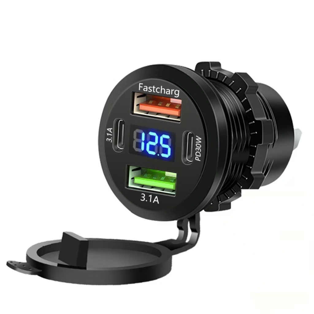 Carregador Veicular Multifuncional PD30W para Moto e Celular com Carregamento Rápido e Display Digital, Modelo Longo VQ2