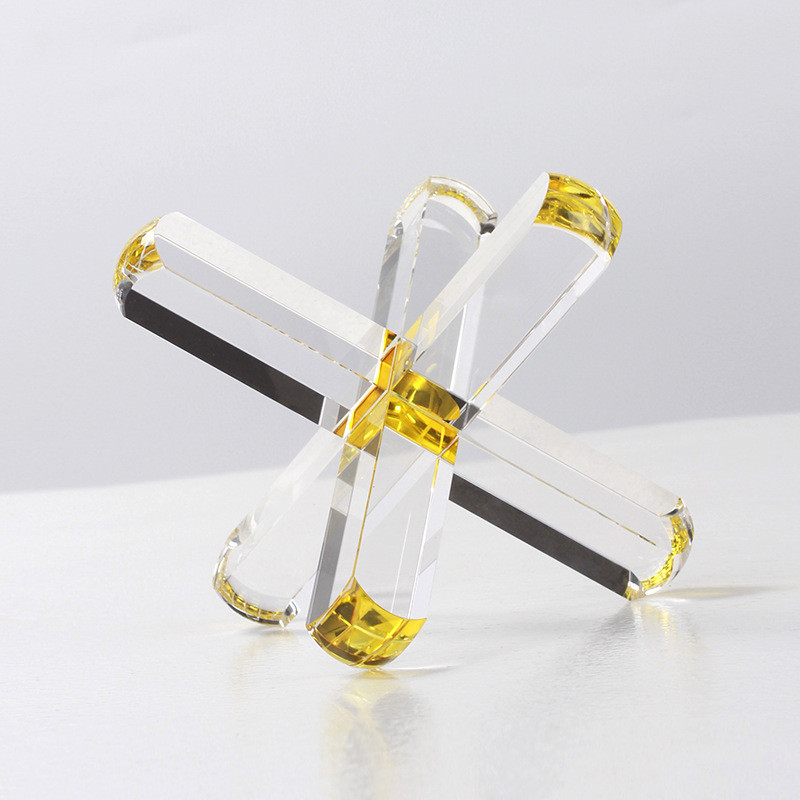 W80N Modern minimalist crystal cross-shaped decorative pieces, Italian-style luxury design, suitable for display in mode
