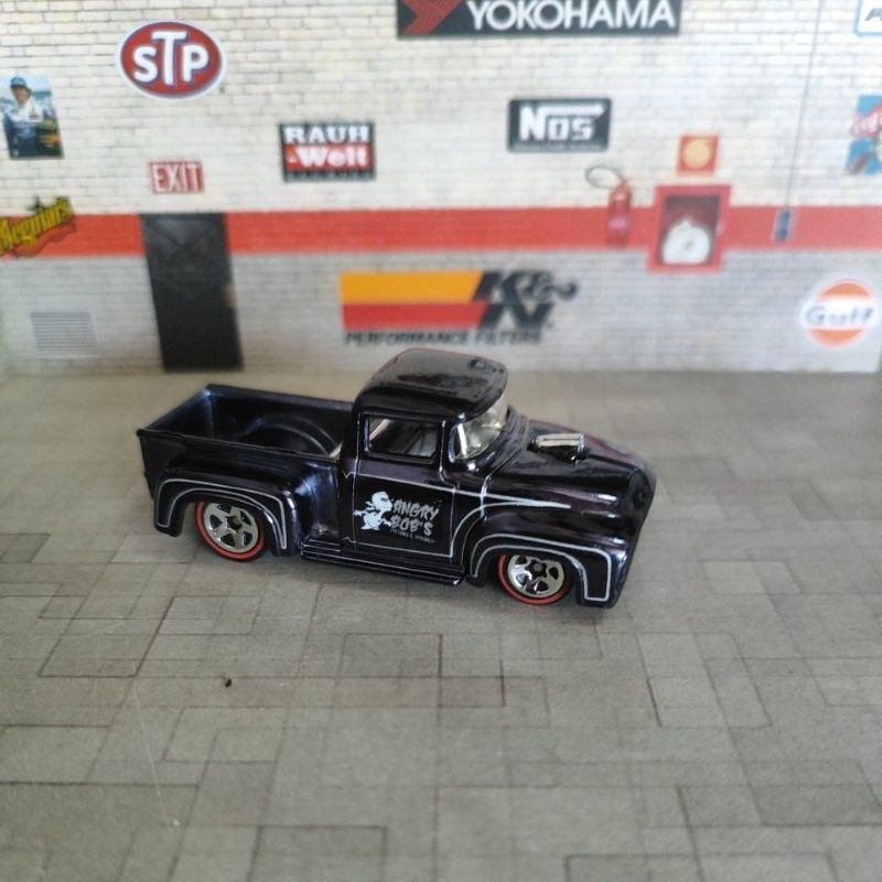 Hot Wheels Custom 56 Ford Truck Classics RARO