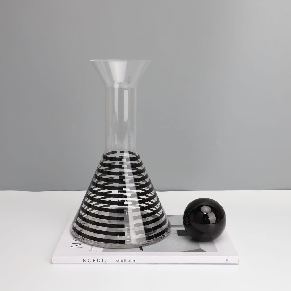 BZWC Modern minimalist striped decanter, wine glass, and wine aerator set – decorative pieces for living room wine cabin