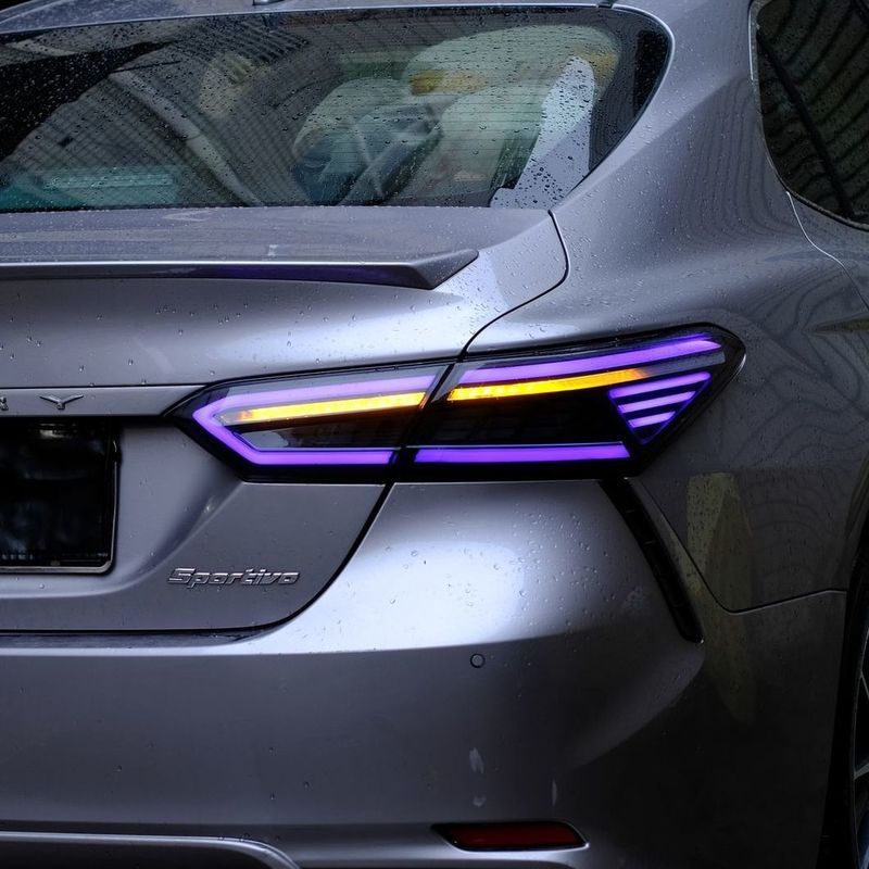 Toyota 8a geração Camry novo estilo conjunto de luz traseira modificado led Streamer sinal de volta luz traseira dinâmic