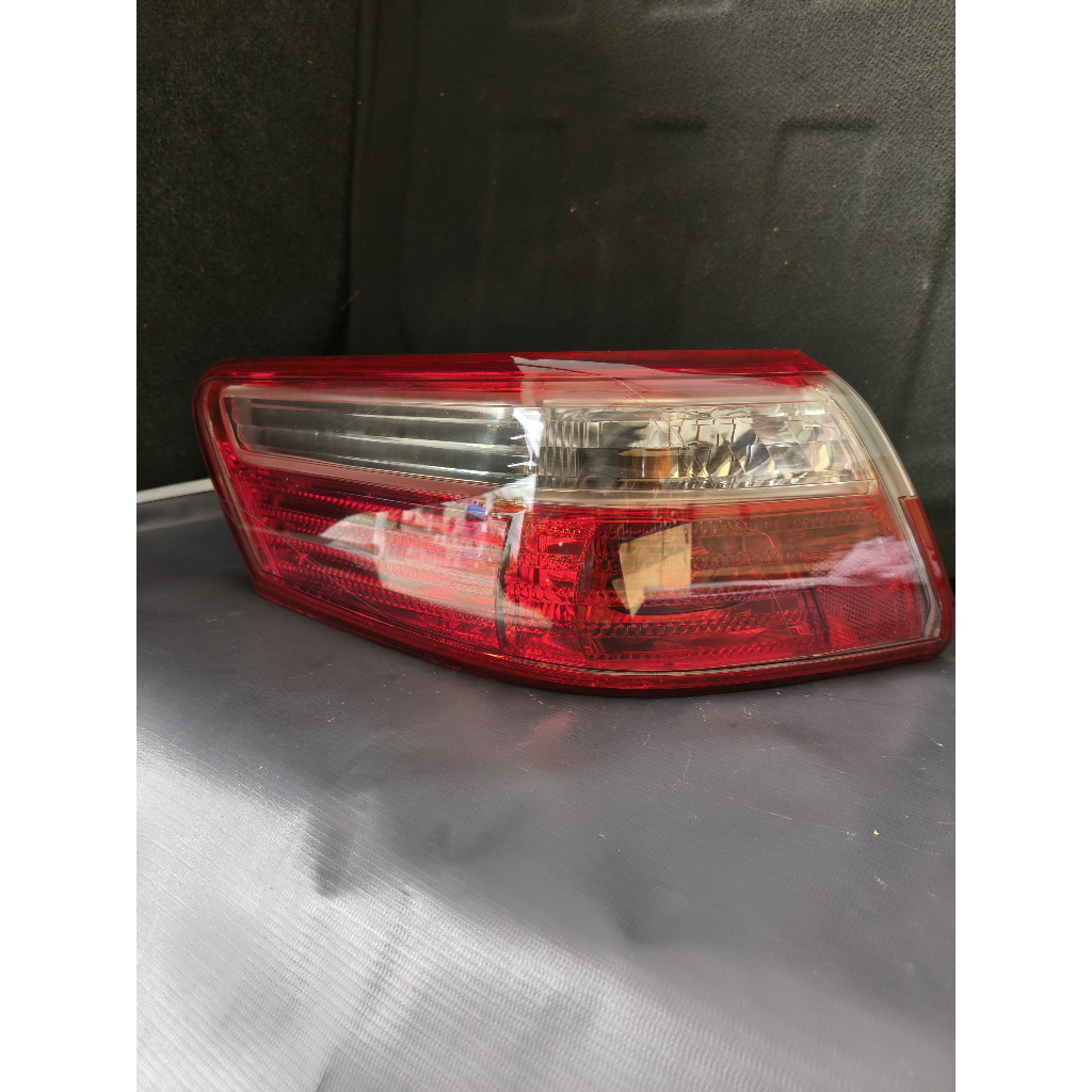 LANTERNA TOYOTA CAMRY 2010 – SEM LED – LADO ESQUERDO E DIREITO - LANTERNA DA LATERAL