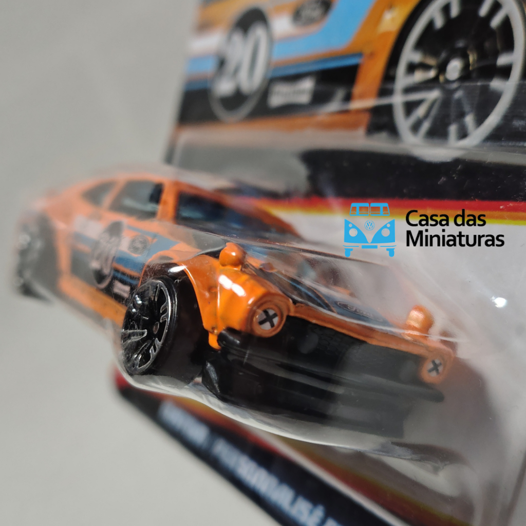 HOT WHEELS - NEON SPEEDERS - CUSTOM FORD MAVERICK - ESCALA 1/64 - LACRADO
