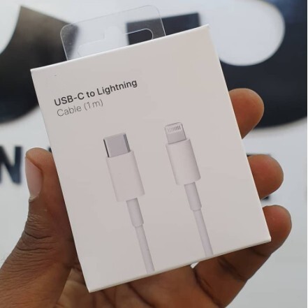Adaptador Fone Ouvido P2 Para Iphones 11 Pro Max, 11 Pro, 11 Normal