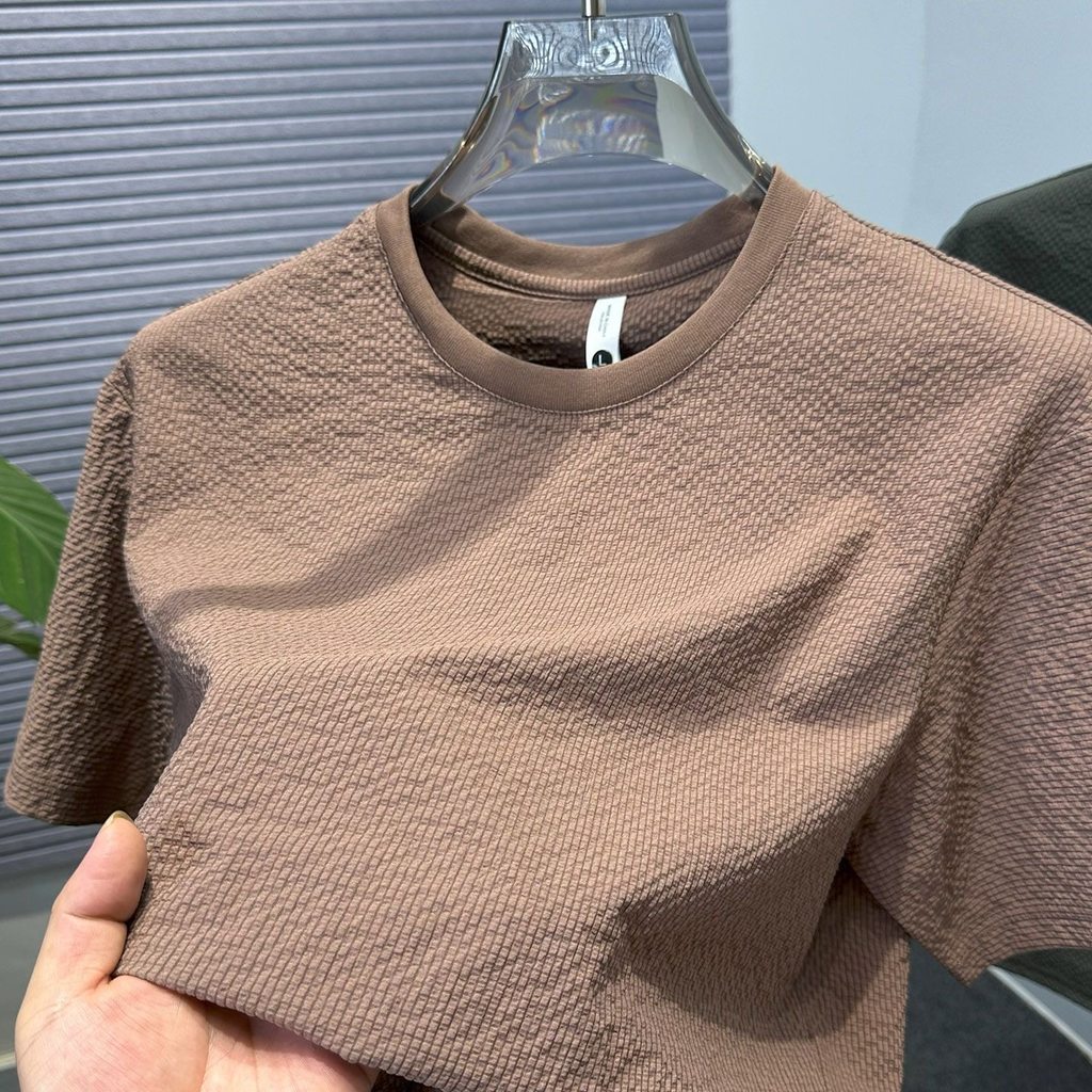 Camiseta masculina de manga curta de luxo leve verão novo estilo seda gelo textura High-End em torno do pescoço meia man