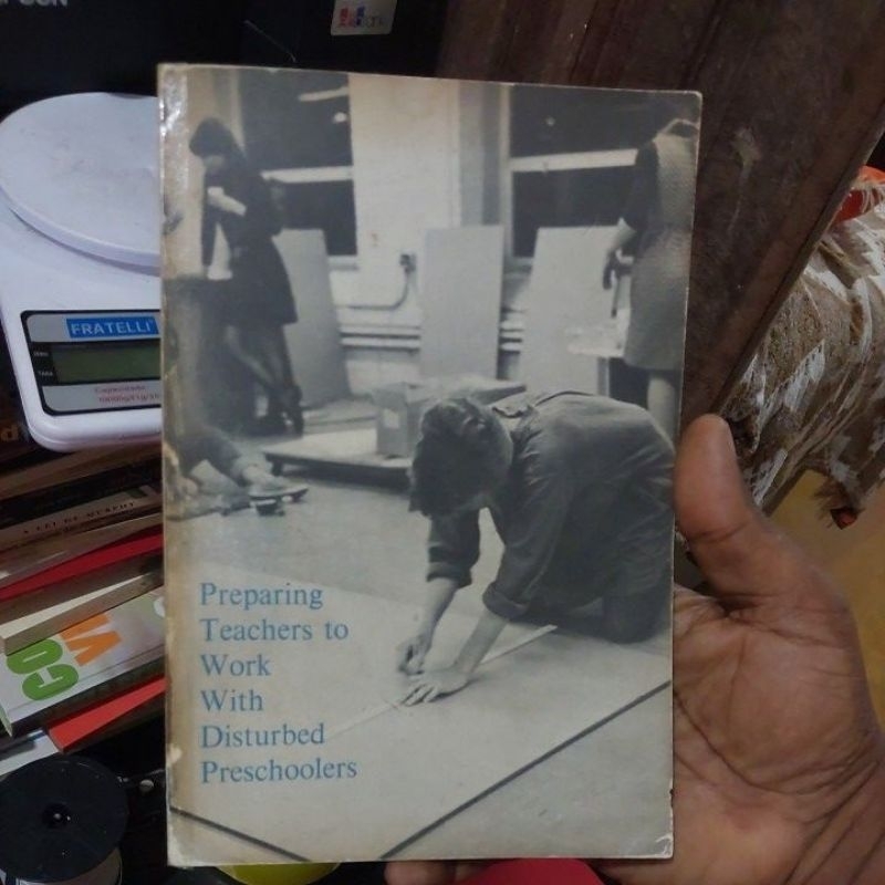 Livro - Preparing Teachers to Work With Disturbed Preschoolers (em Inglês) - Samuel J. Braun e Miriam G. Lasher