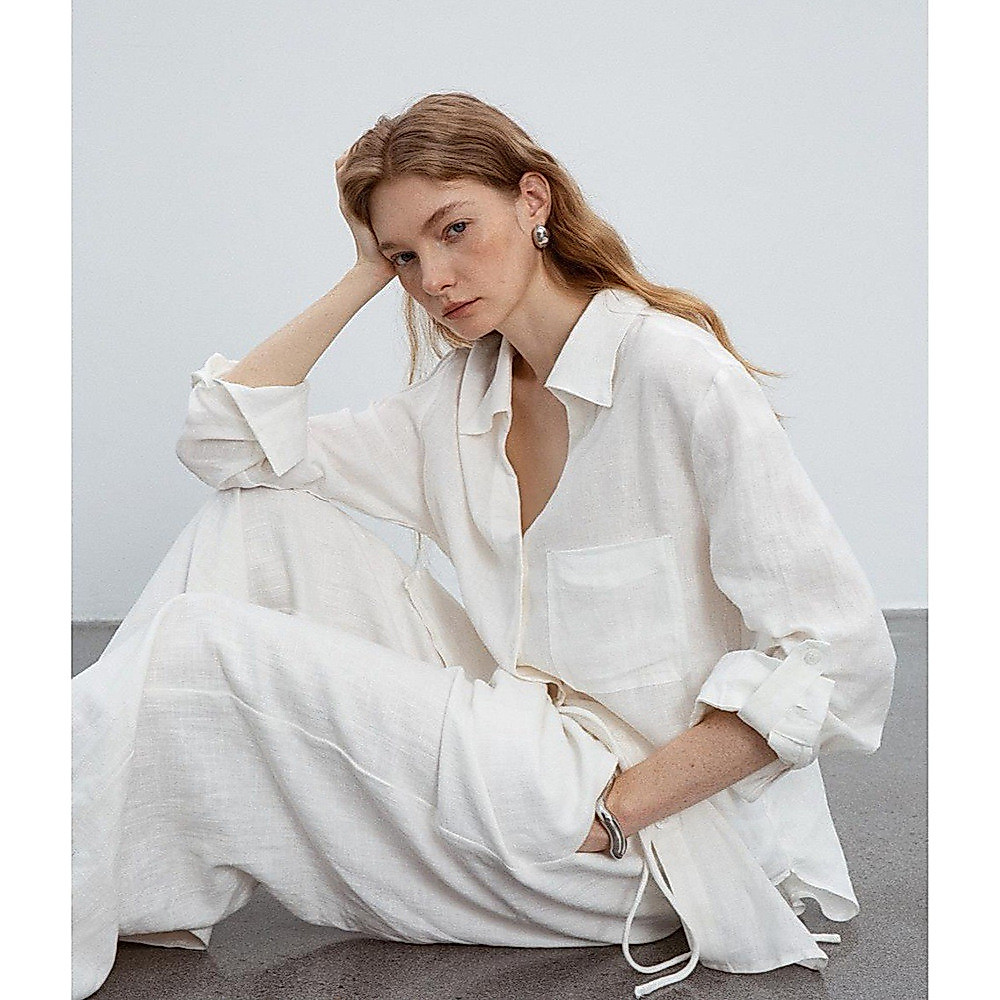 Relaxed, casual, comfortable V Collared linen shirt, loose fit, simple design, sun-protective long-sleeve shirt